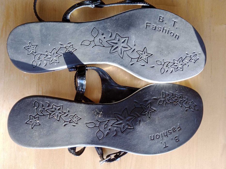 Sandália rasteira Zenkali - 35, linda!