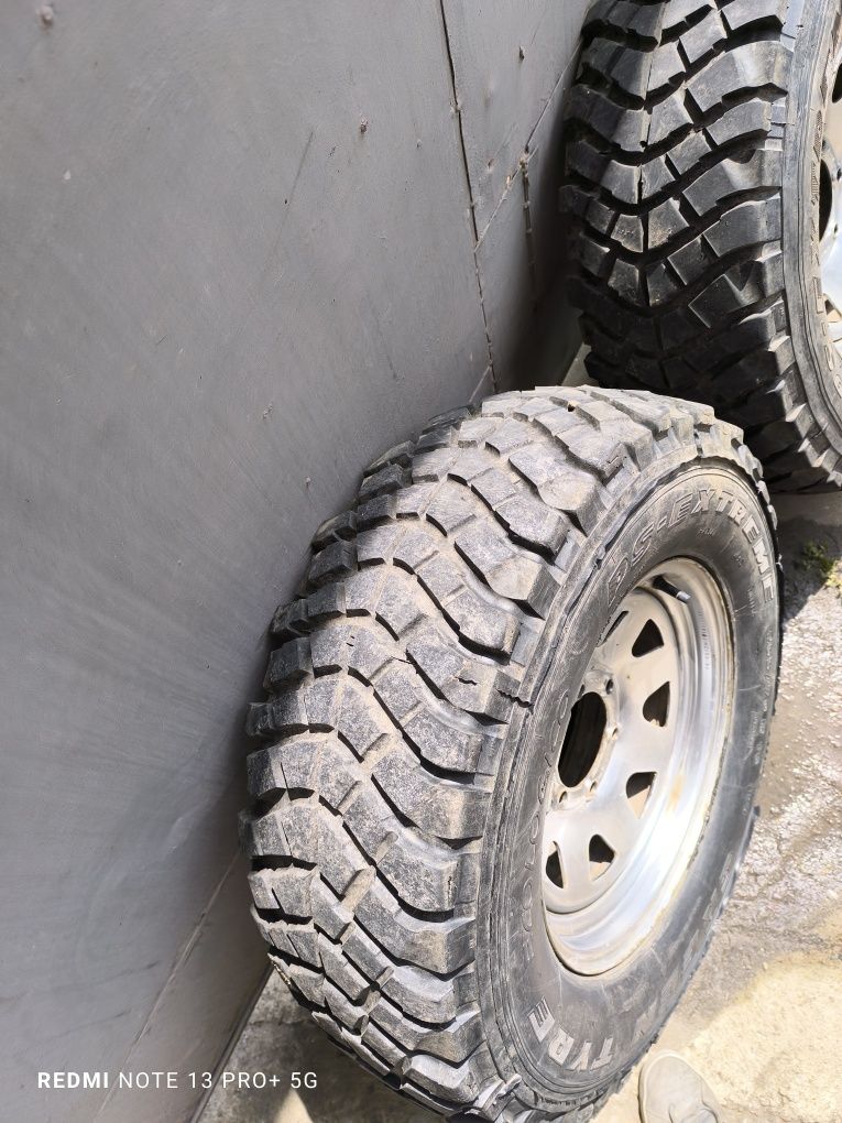 Koła 6x139,7 z oponami MT 265/70/16 na gwarancji.
