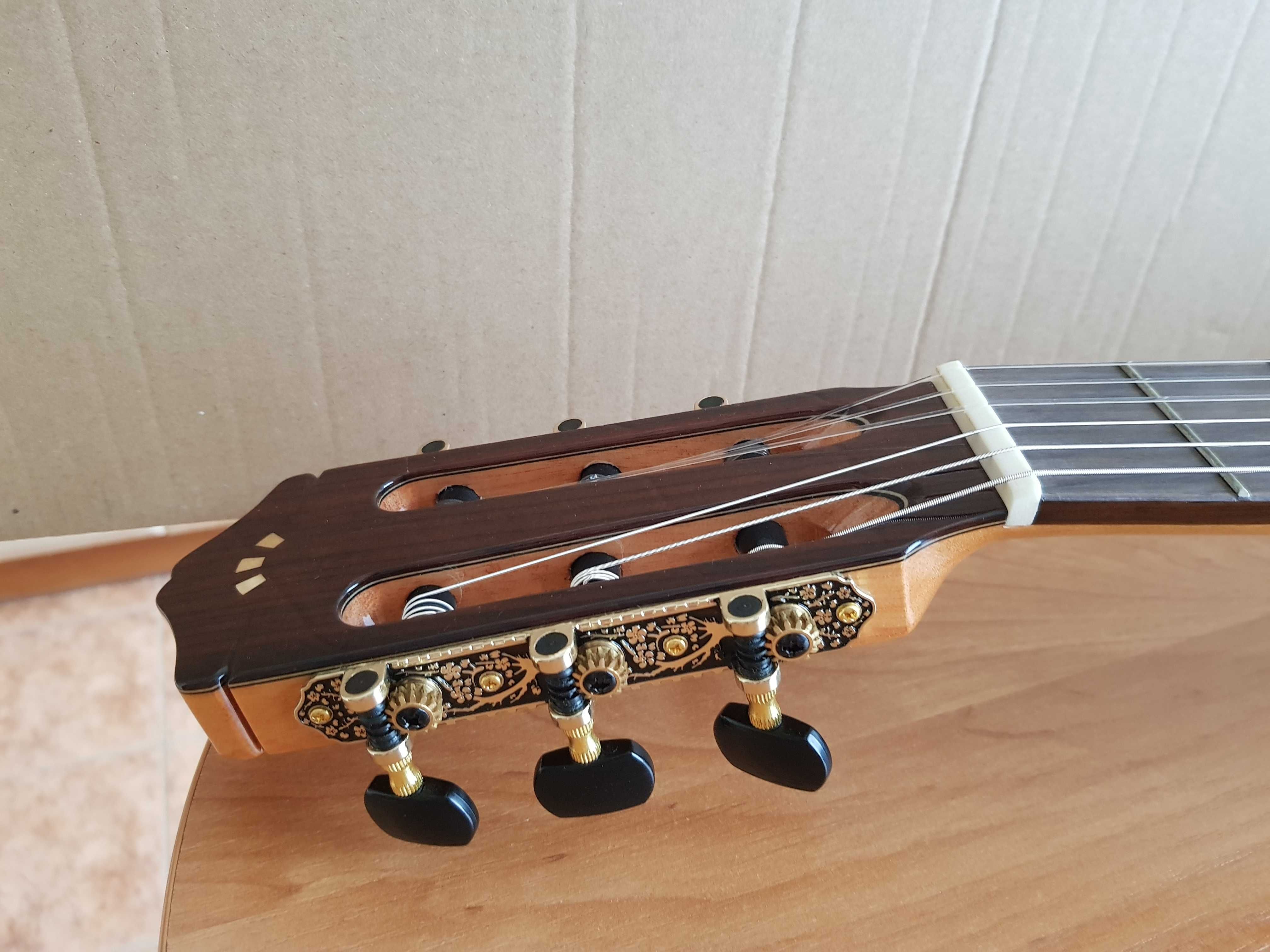 Gitara CORDOBA C 7