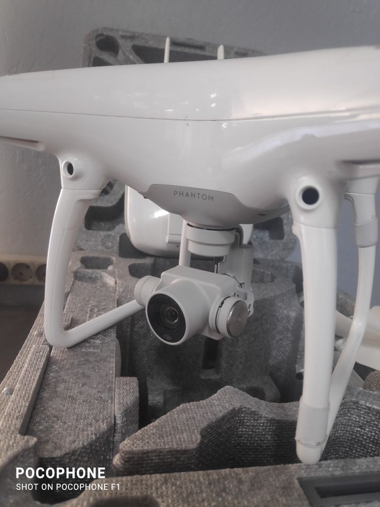 DJI Phantom 4

Бу.