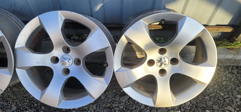 Диски r17 Peugeout 4x108 et29  9684883880