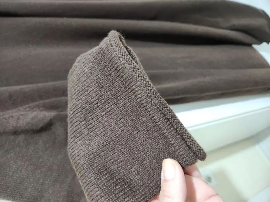 Трендовий жіночий кардиган шоколадного кольору