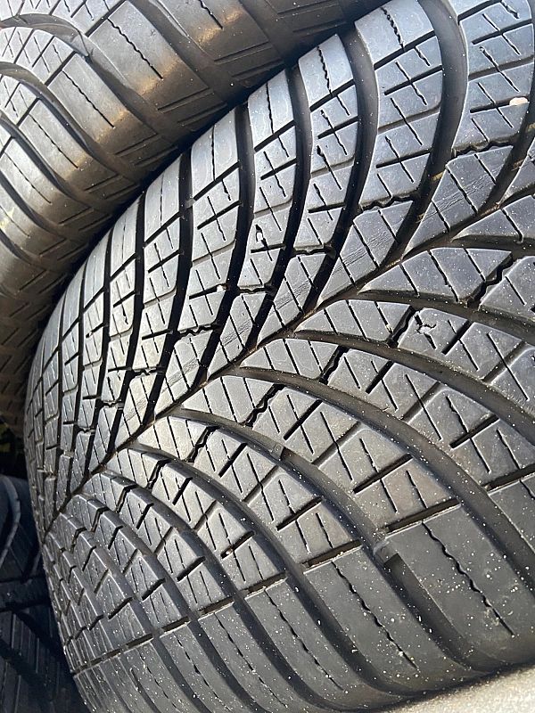 235/55/17 Goodyear Vector 4S gen3_7,2mm_4szt_(442)