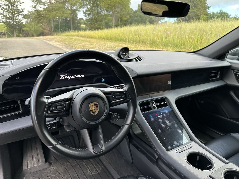Porsche Taycan 4S Cross Turismo Performance Plus