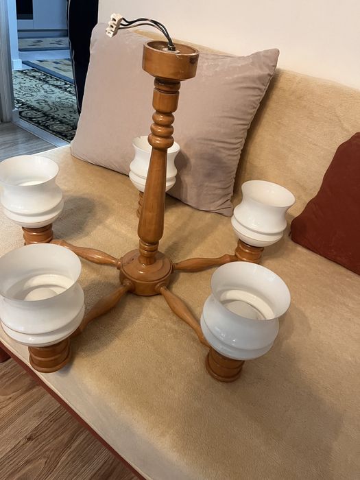 Lampa drewniana reczna robota