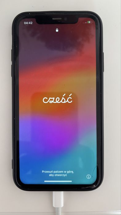Telefon Iphone 11 biały 128GB plus  etui!