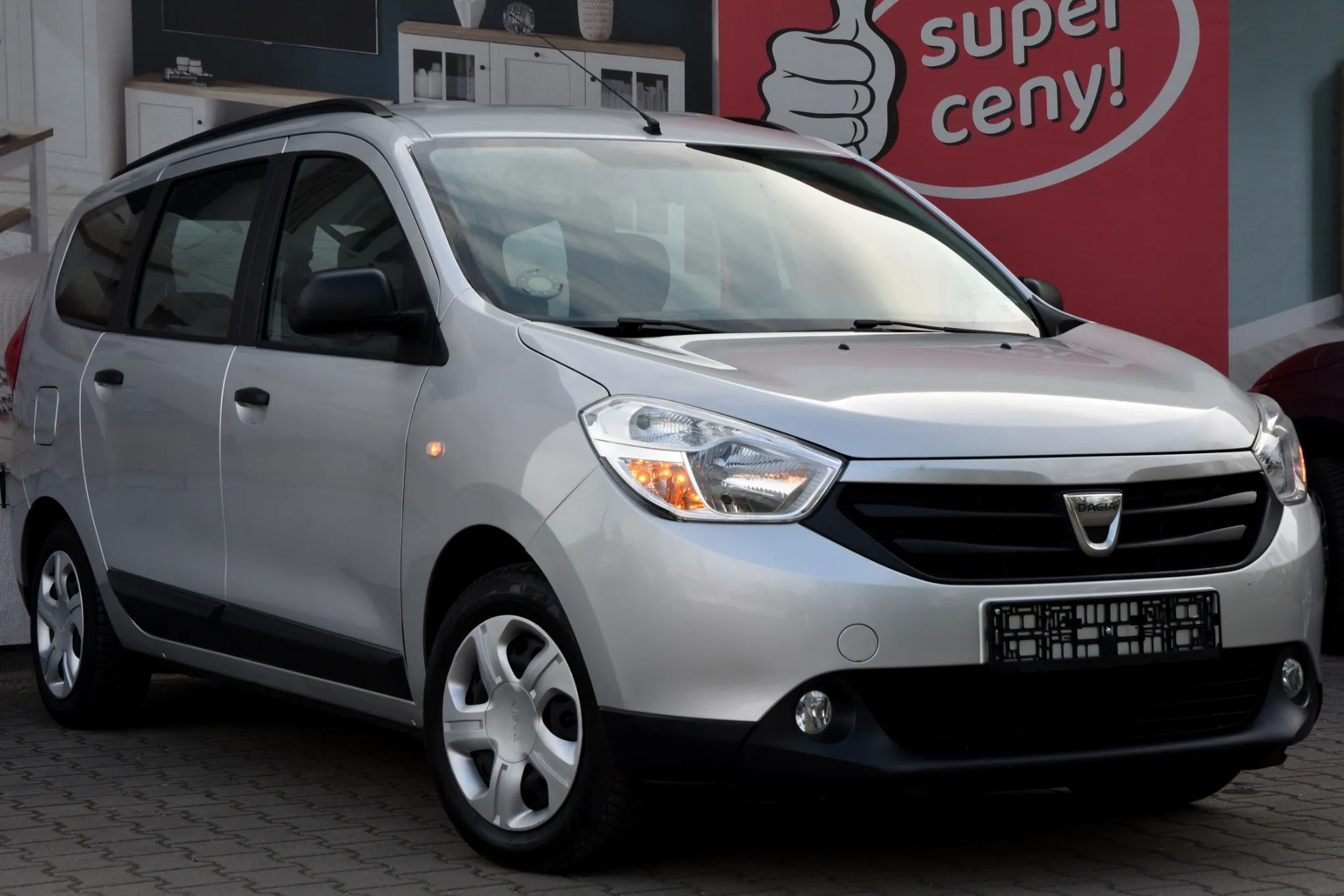 Dacia Lodgy DACIA LODGY 1,6 102 KM 7 Osób 149,000 Km Klima Elektryka Tempomat