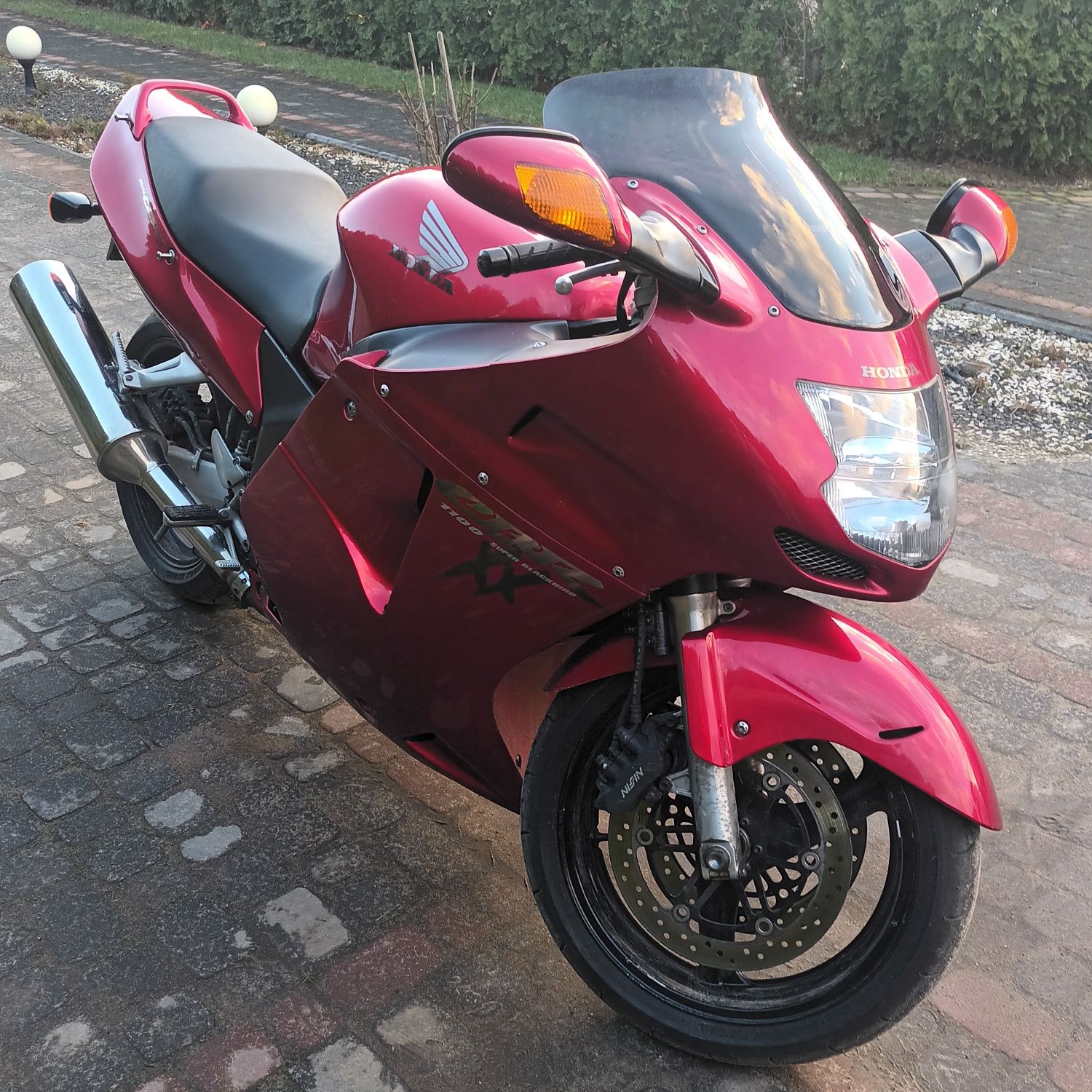 Honda cbr 1100 xx stan bardzo dobry