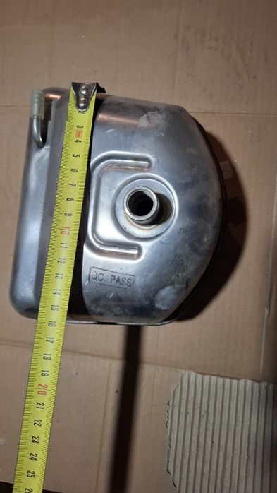 Бачок з нержавіючої сталі