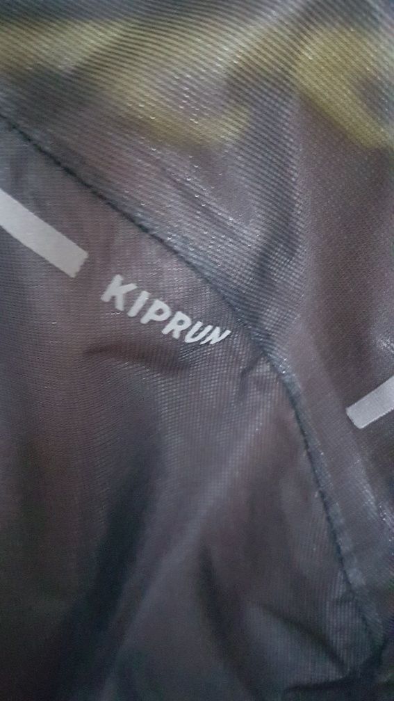 kurtka sportowa do biegania, przeciwdeszczowa z kapturem Kiprun rozm.M