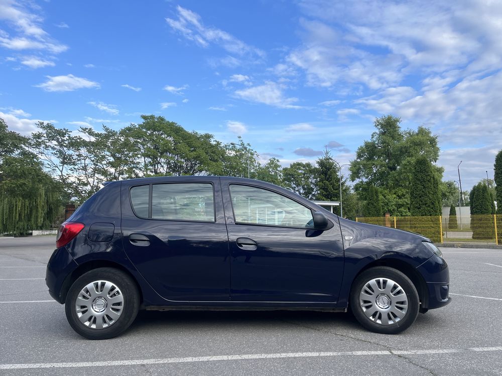 Dacia (Renault) Sandero Laureate Срочно!