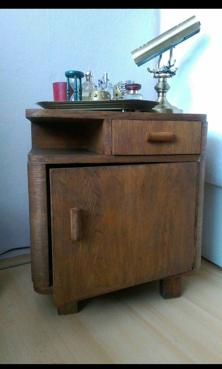 Drewniana szafka zaokrąglona w retro stylu 30's 40's 50's 60's 70's