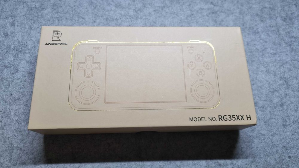 Konsola ANBERNIC RG35XX H + karta 64GB - używana ok 8h - jak nowa