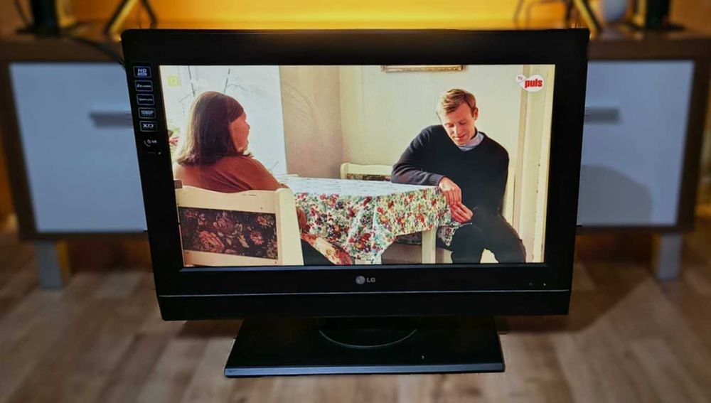 LG Telewizor / Monitor 25 cali (sprawny)