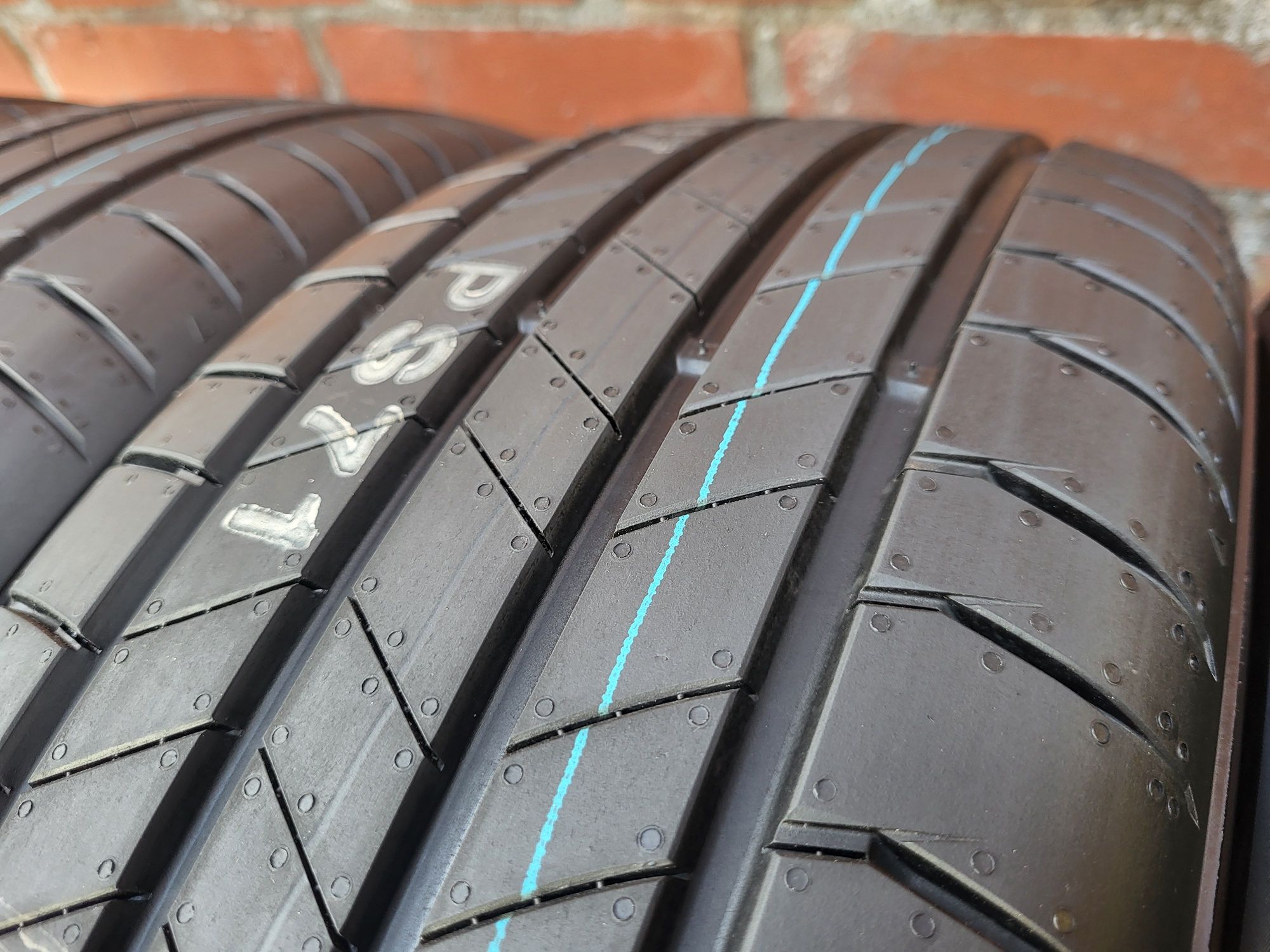 215/60 R17 96H Kumho Ecsta Jak Nowe 2024