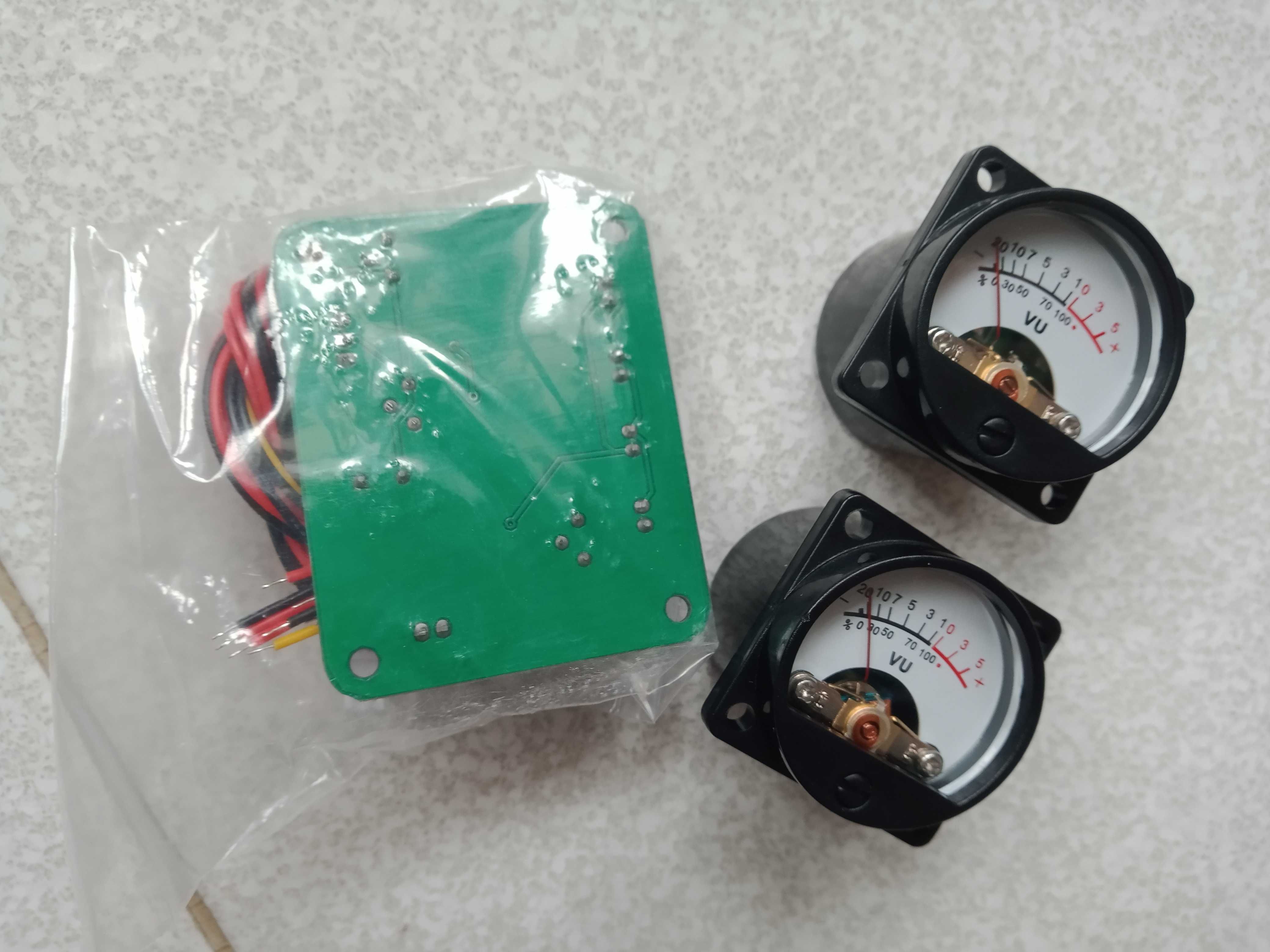 DIY Audio Levels VU Meter Kit 2PCS  - Medidor analógico de áudio (VU)
