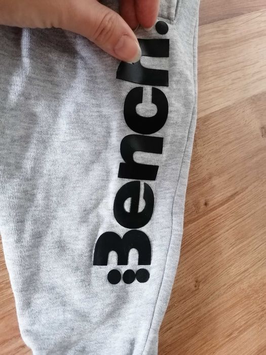 Dres komplet dla chłopca Bench 18msc