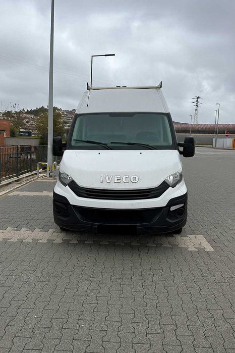 Iveco Daily 6 lugares, versão longa XL, 2.3cc, ano 2017