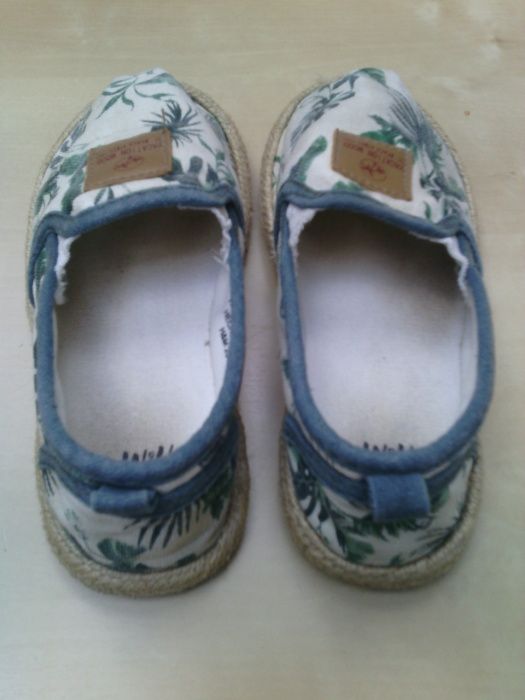 Espadryle dla dziewczynki H&M, rozmiar 27