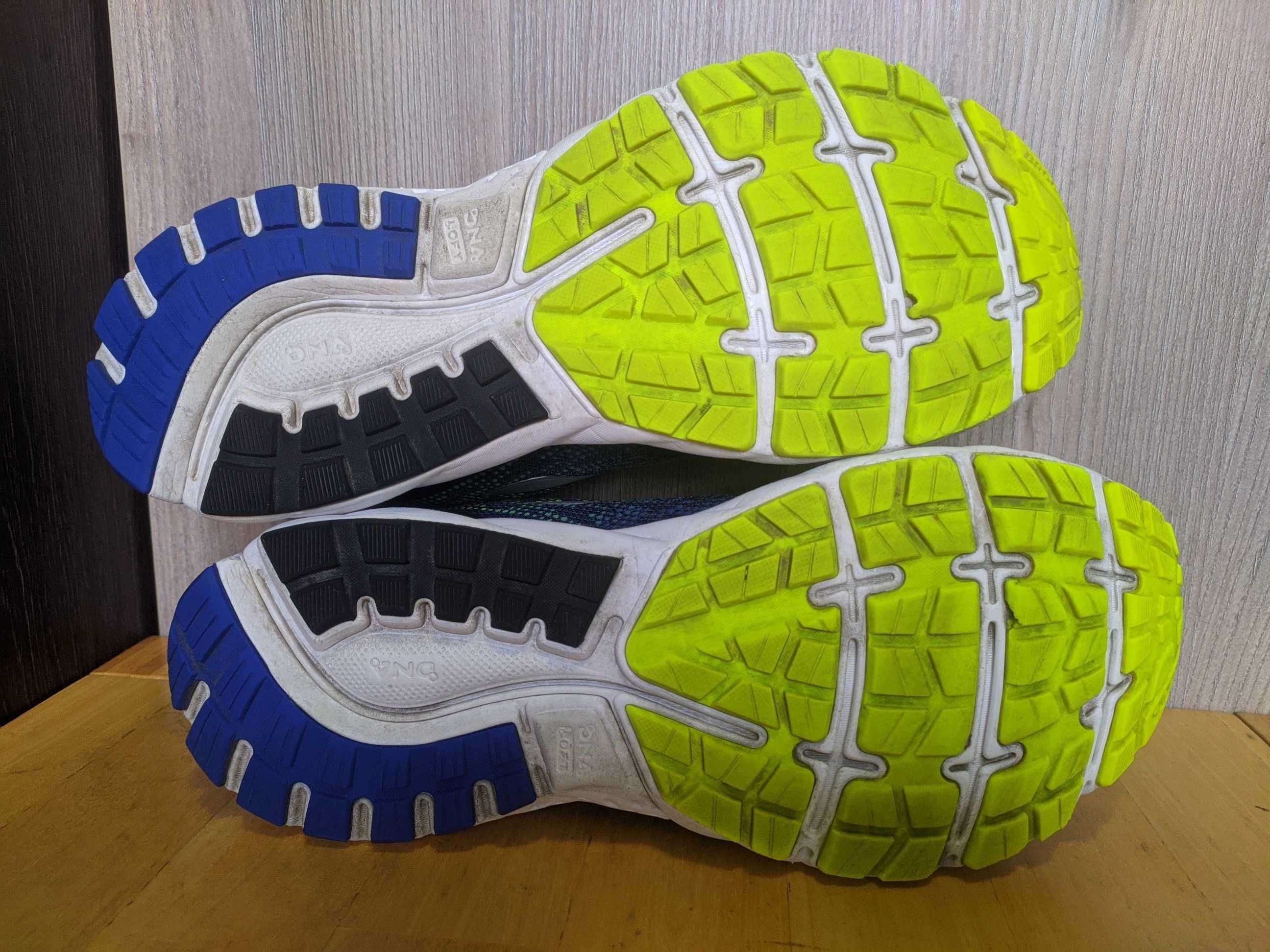 Brooks Chost 11  бігові кросівки