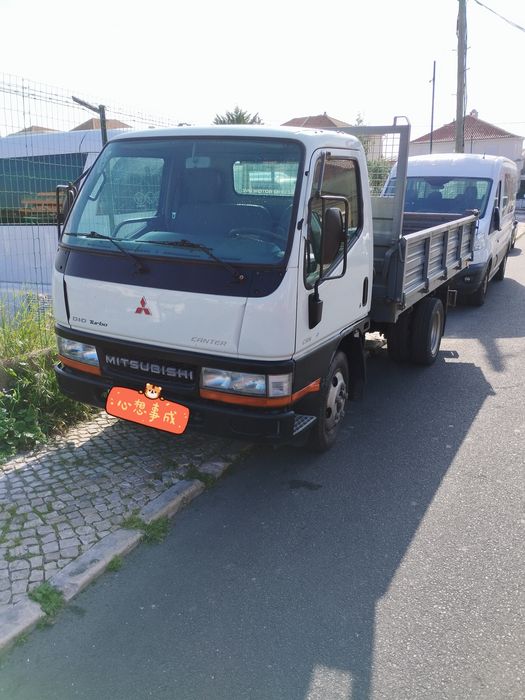 Recolha de entulhos, mudanças e transportes de mercadorias.