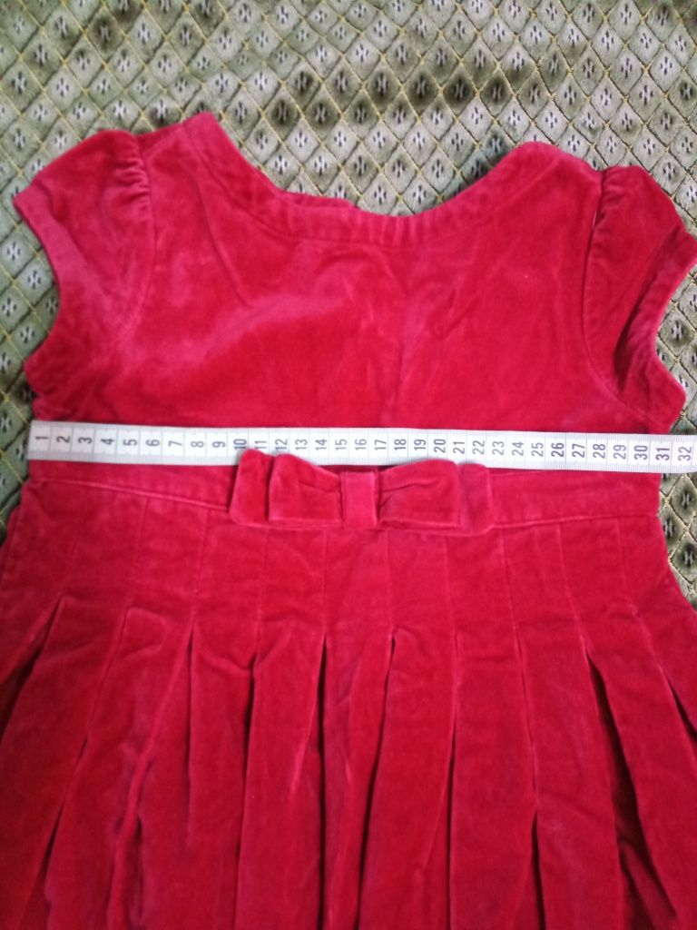 Платье на девочку (на 6 лет, 2 годика)