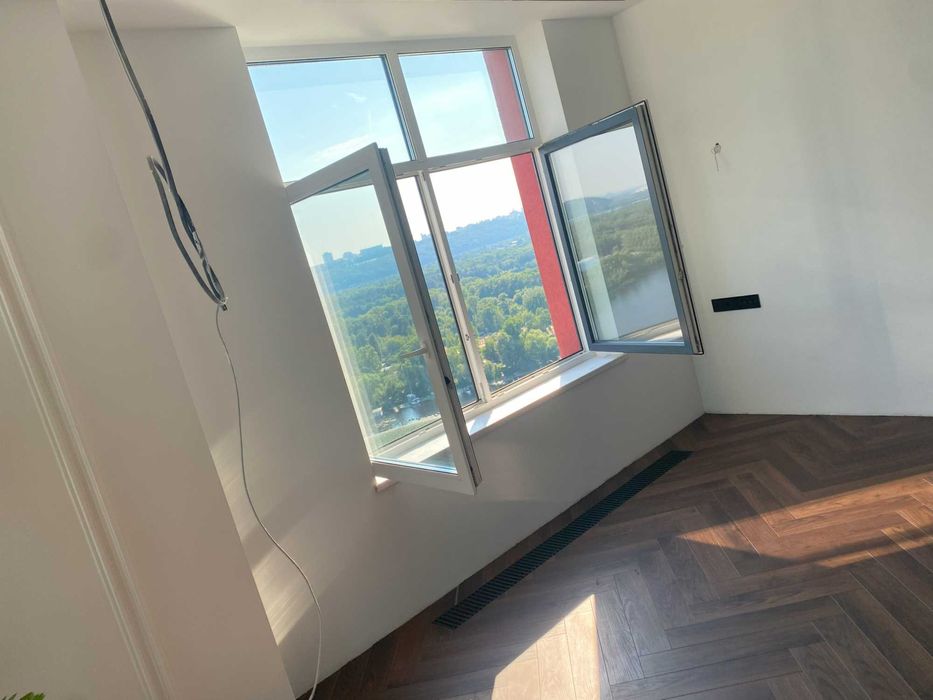 Продаж видової квартири 70 м.кв. Русанівська Гавань