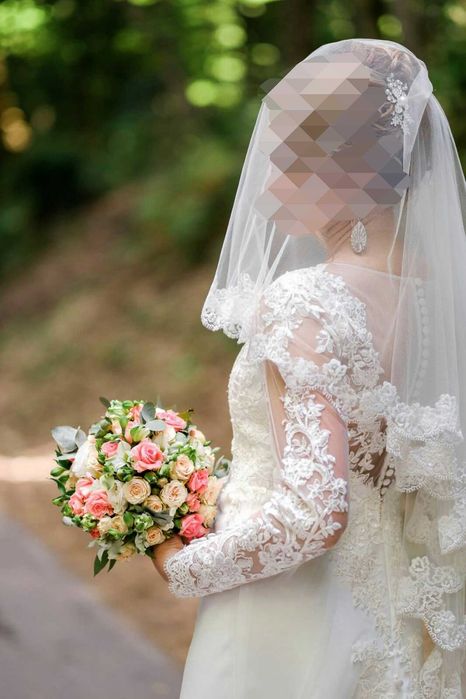 Плаття весільне 40-42 розмір