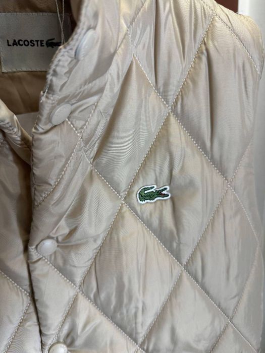 ЖЕНСКАЯ ЖИЛЕТКА LACOSTE Трендовый жилет Лакоста бежевый безрукавка хит
