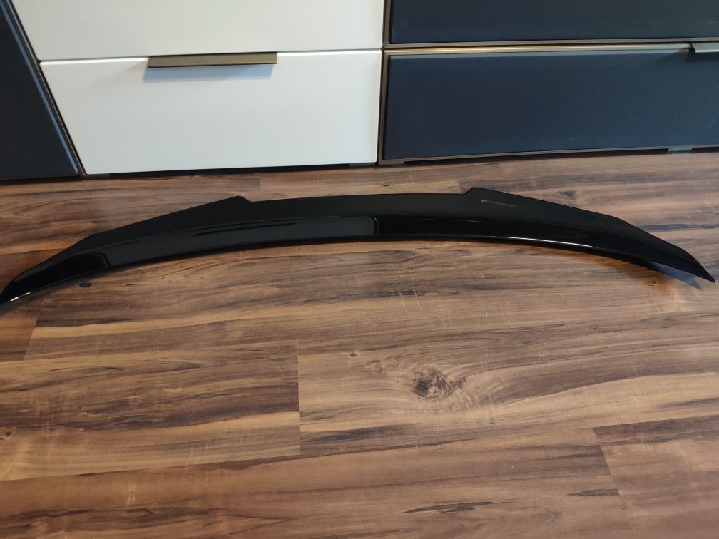 Lotka/spoiler M4 CS do BMW F30 piano Black/carbon