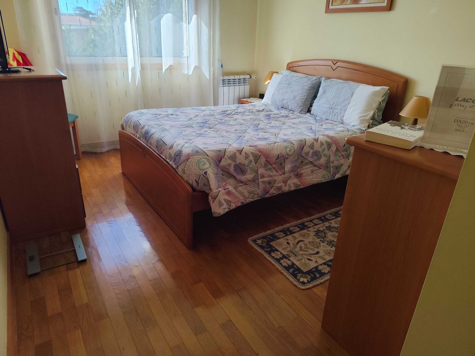 Vendo mobília quarto em cerejeira