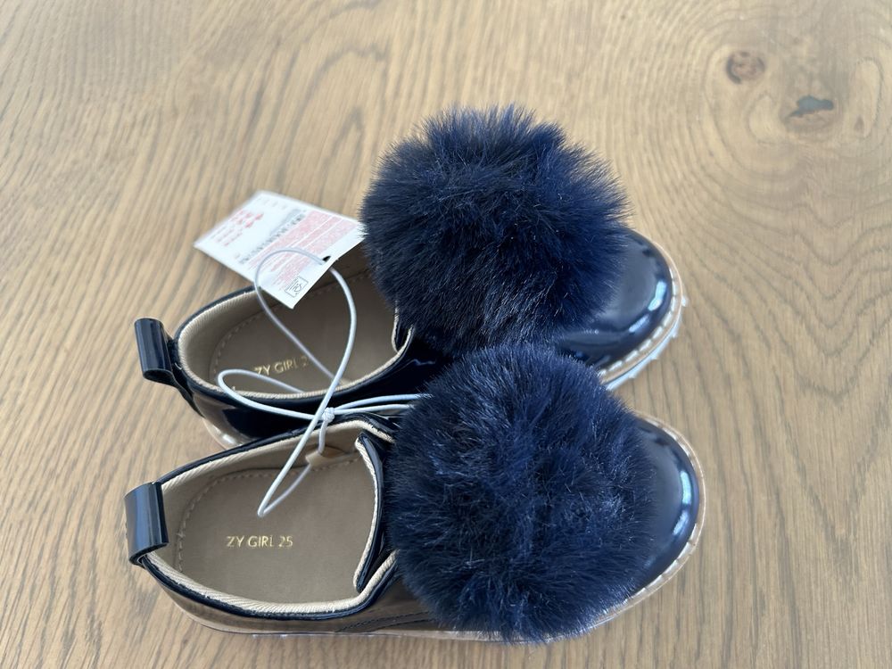 Sapatos de Verniz com Pompom para Menina, Azul Escuro