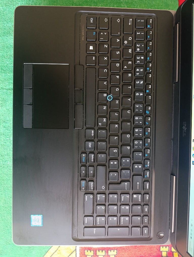 Dell Precision 7510 (i7 6th - 16GB RAM - 1TB SSD - Nvidia M2000M 4GB)