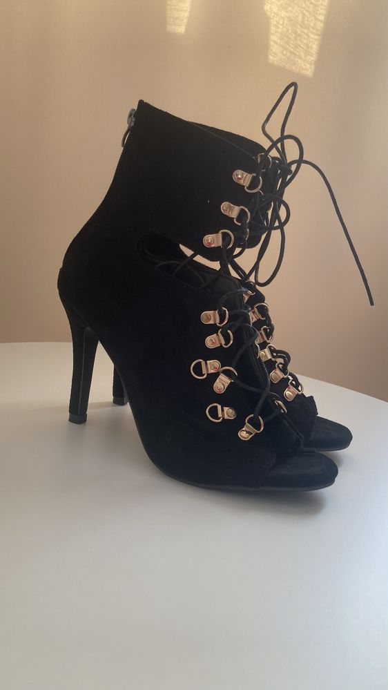 Buty do high heels czarne zlote 38