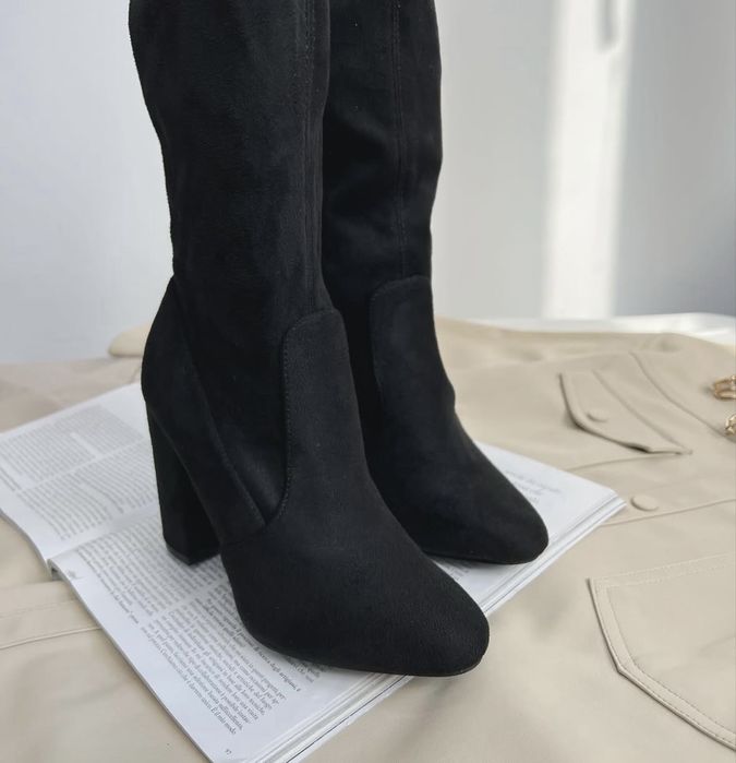 Класні ботфорти з екозамші