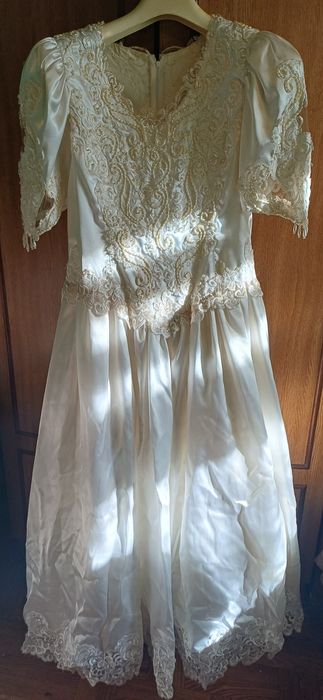 Suknia ślubna krótki rekaw