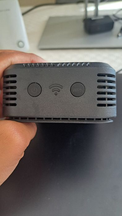 MEO WiFi extender D2150G