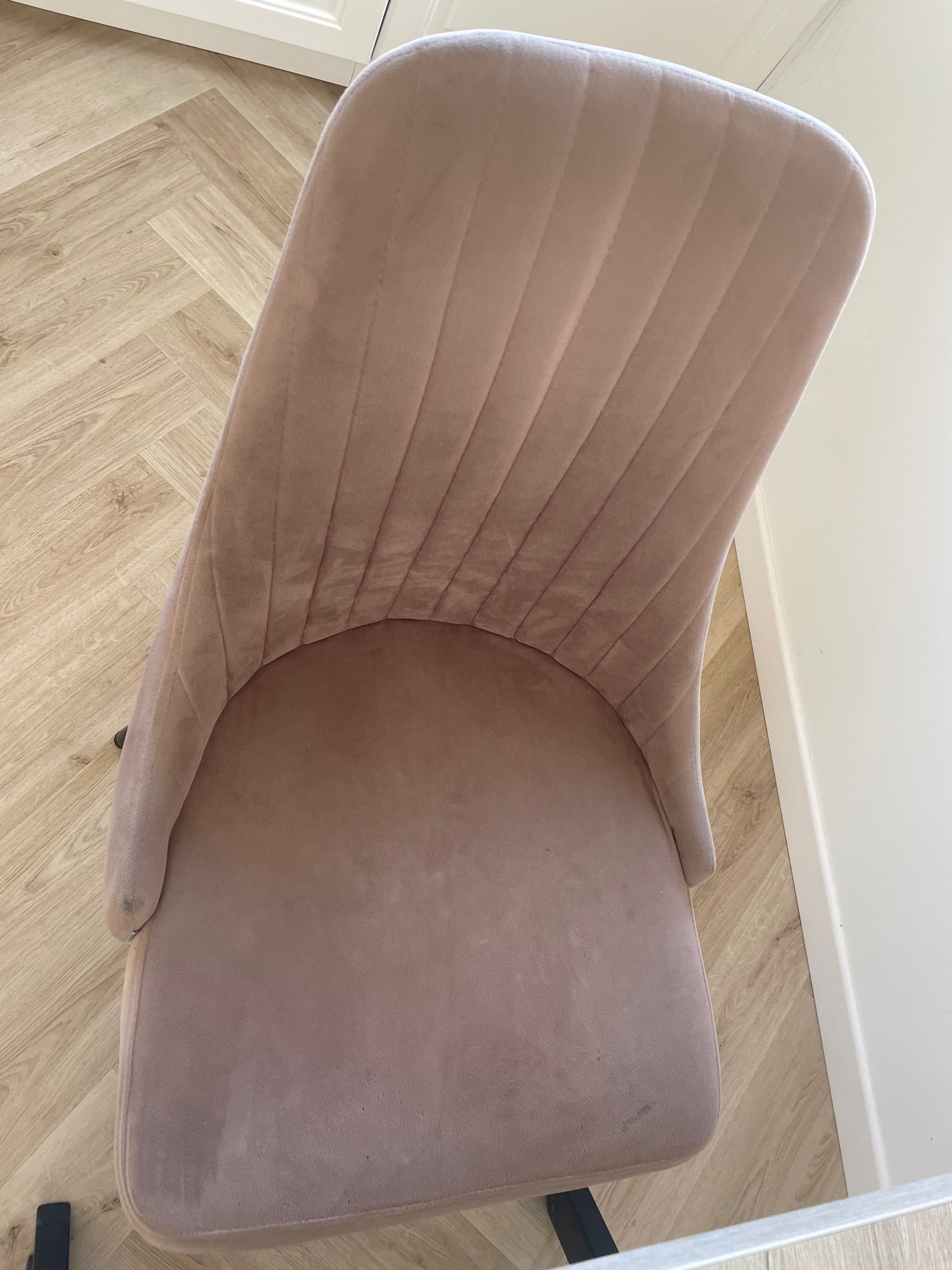 Stolik Loft plus dwa krzesła Homla krzesełka do kuchni