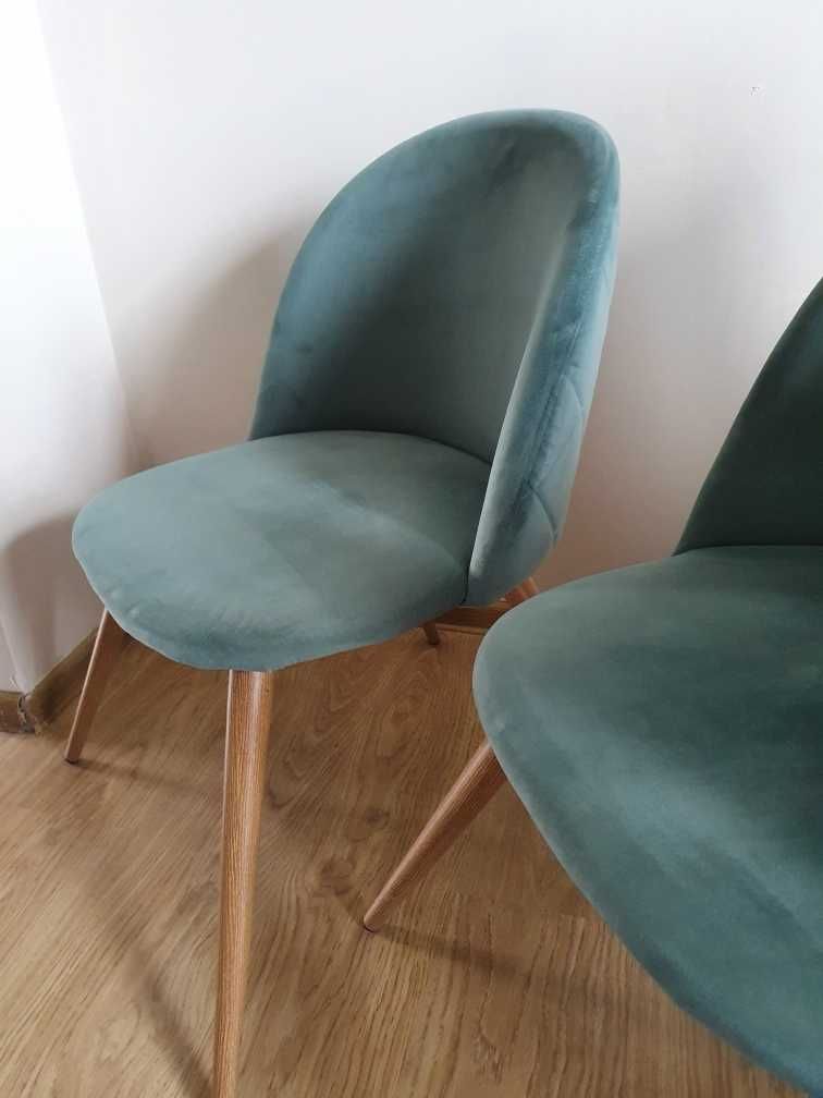 Dwa ładne krzesła welurowe