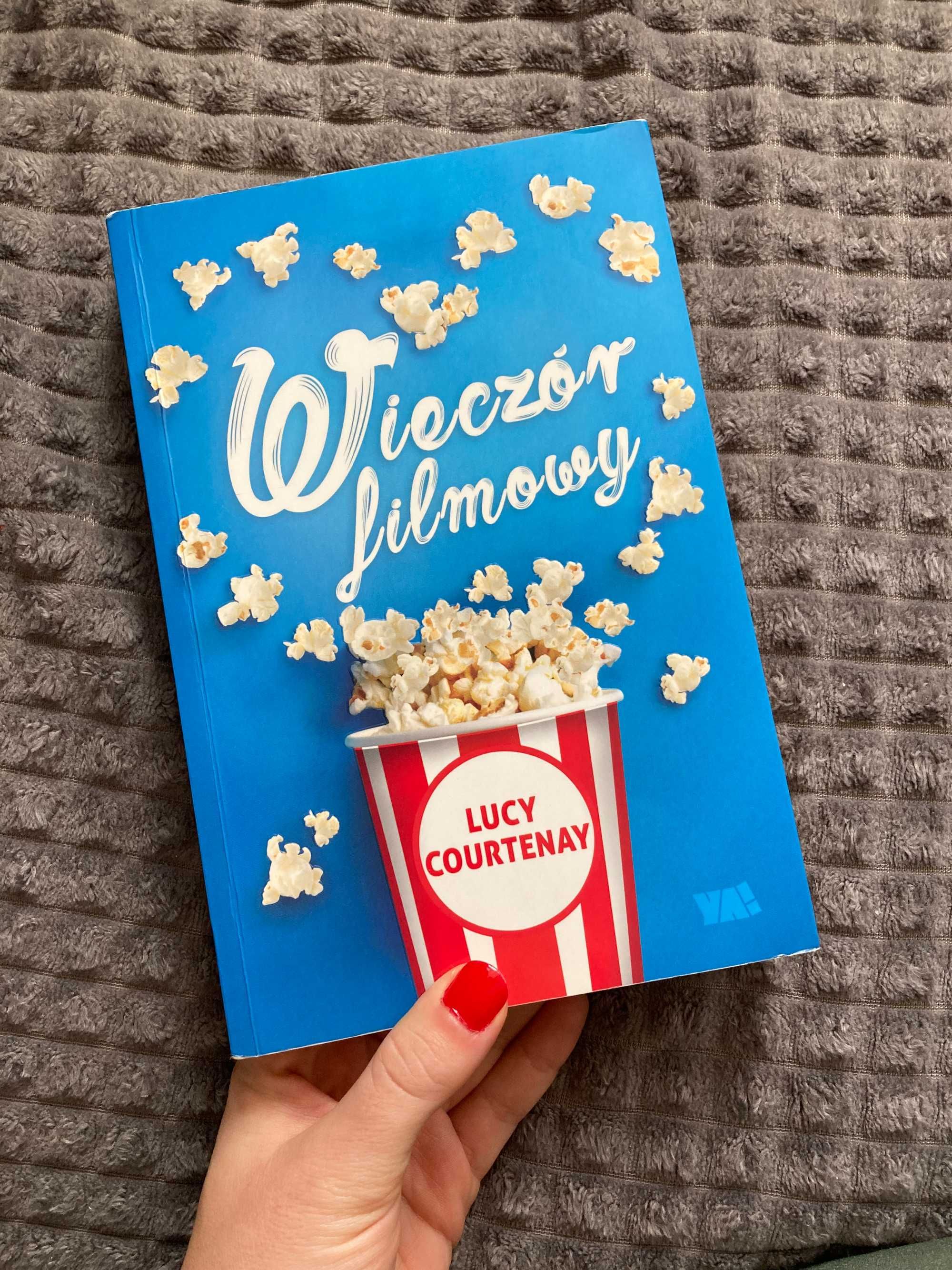 Książka "Wieczór filmowy" Lucy Courtenay