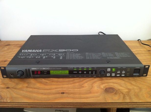 Yamaha FX900 c/ Controlador