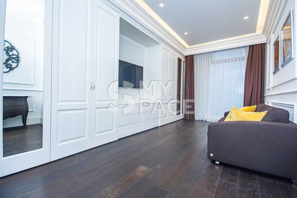 VIP Ремонт, вул. Мазепи 11-Б, вид на Дніпро