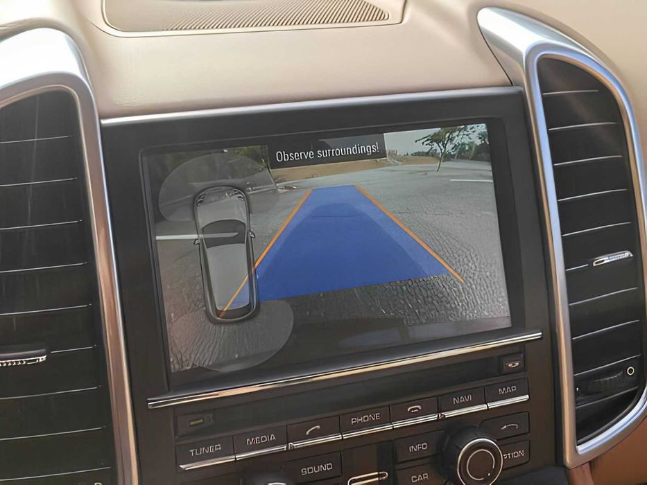 Porsche Cayenne      2015