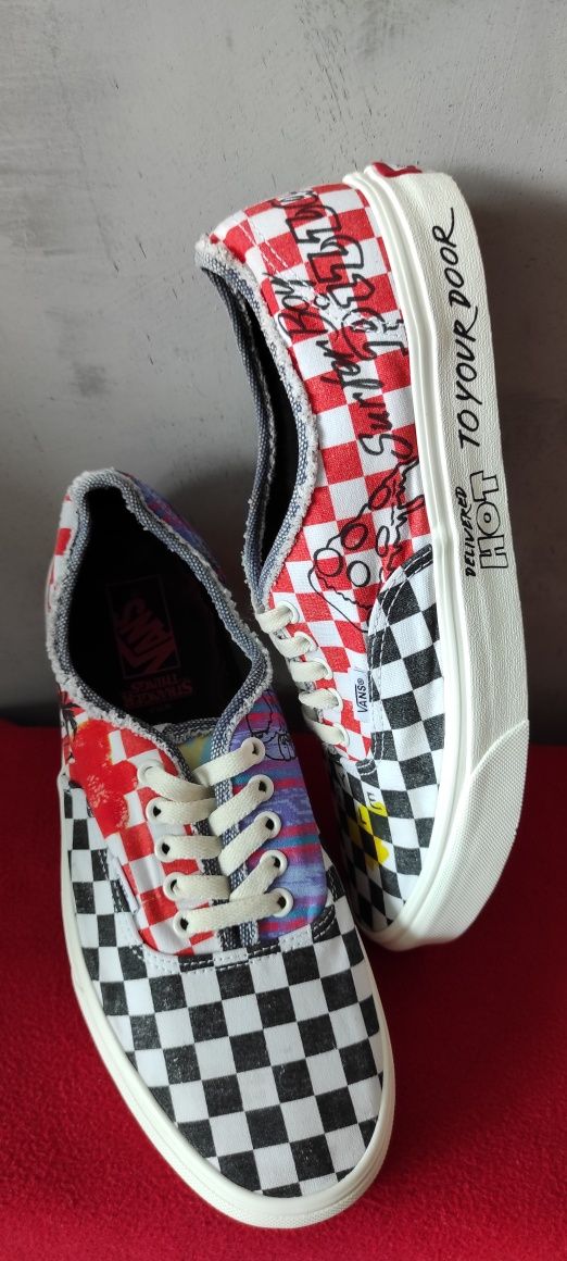 Vans  Stranger Things  rozmiar 44,5 (29 cm)