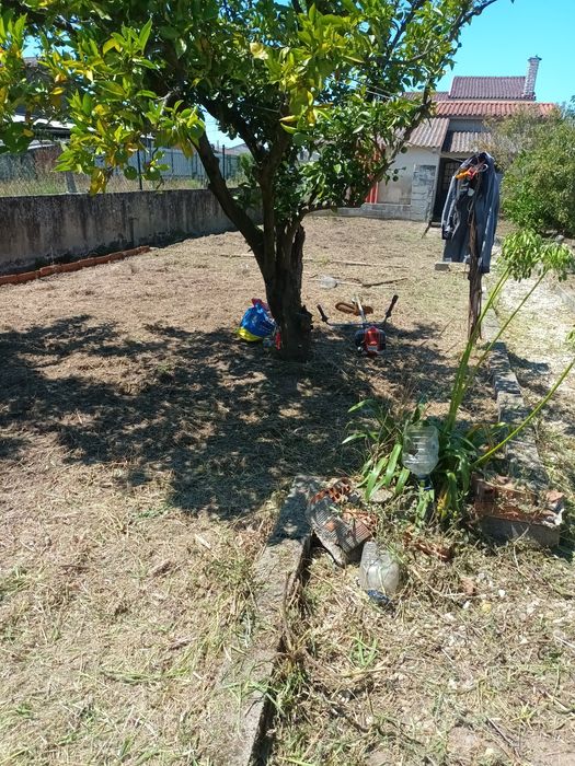 Jardinagem, limpeza de terrenos e serralharia
