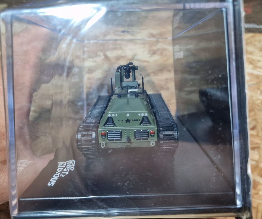 (Vendido)Miniatura fast and furious Ripsaw