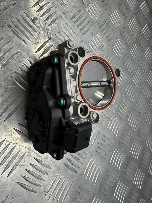 Дроссельная заслонка BMW Х5 G05 Х6 G06 Х7 G07 В58 13549847189