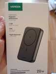 magnetyczny power bank UGREEN 10000mAh.
