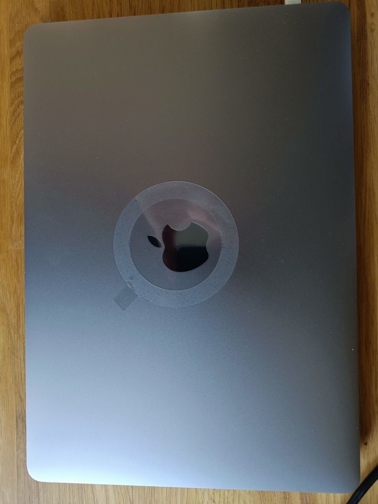 Apple MacBook pro 2019 16GB RAM 13 cali