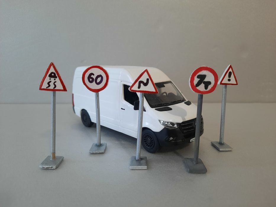 Дорожні знаки 1:43